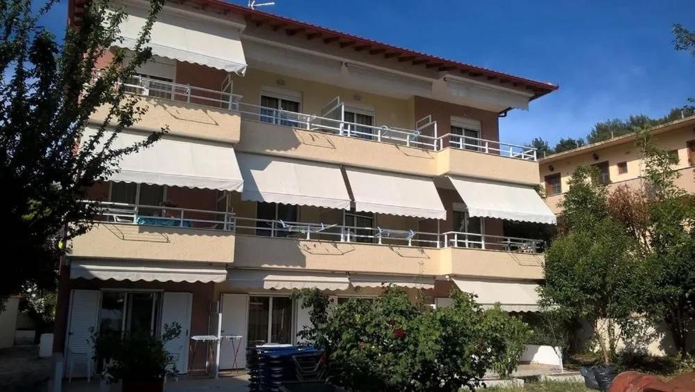 Kyparissis Apartment Посиди Екстериор снимка